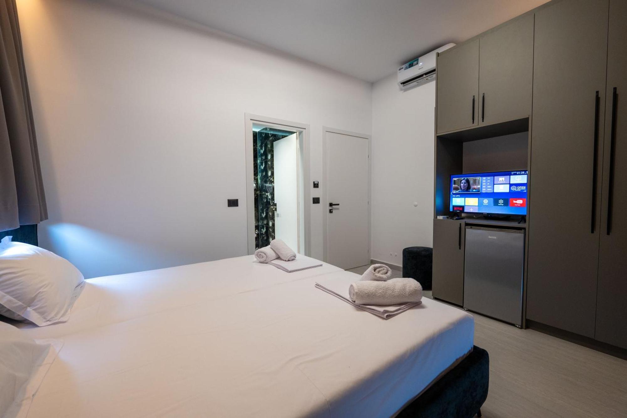 Euphoria Apartments ซารานเดอ ภายนอก รูปภาพ