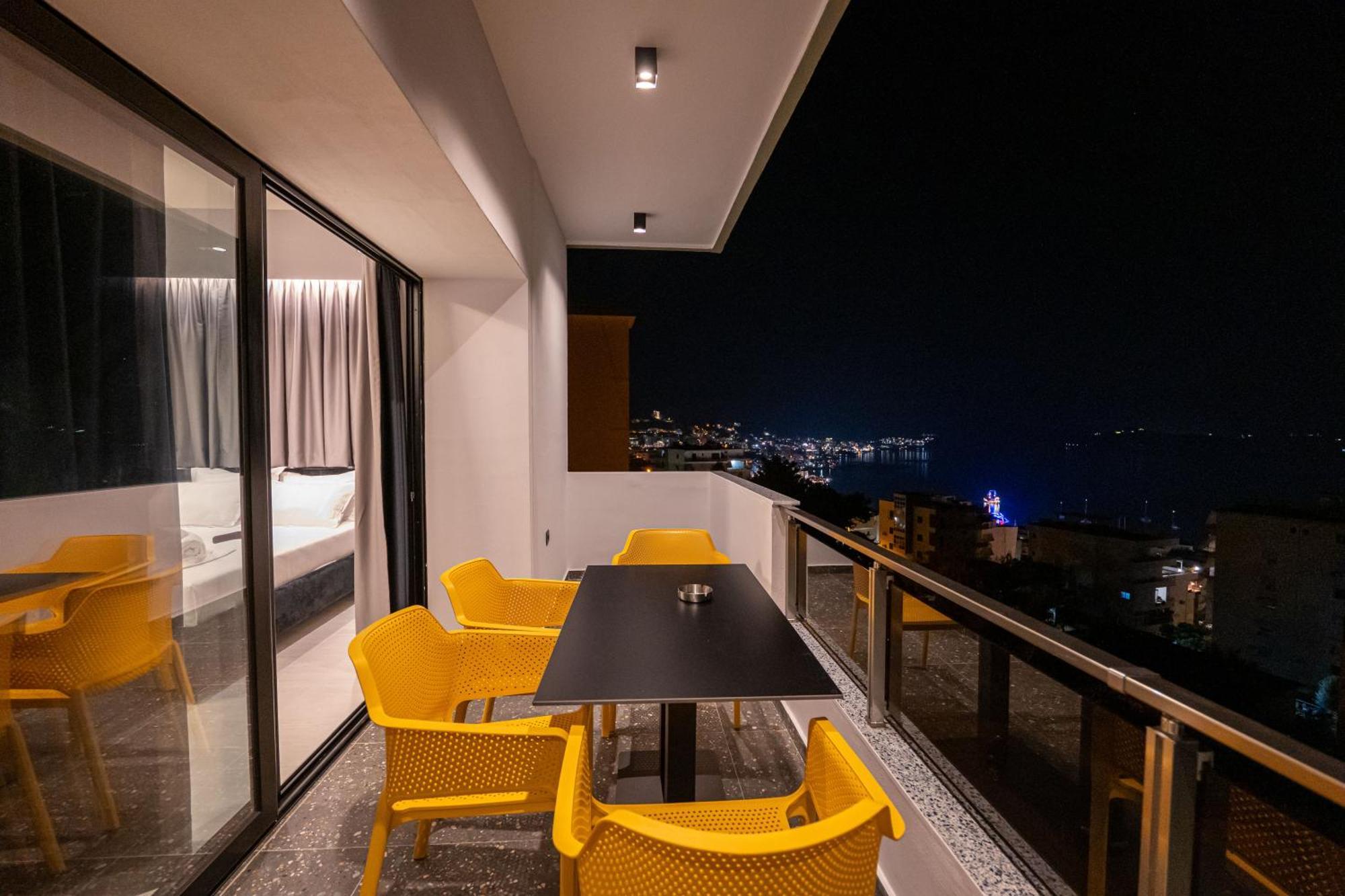 Euphoria Apartments ซารานเดอ ภายนอก รูปภาพ